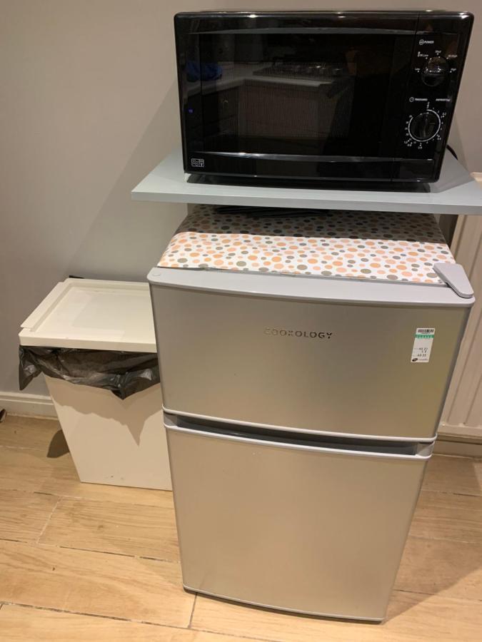 Studio Apartment - Entire Lower Ground Floor - Only 7 Mins Walk Kings Cross St Pancras Station London Kültér fotó